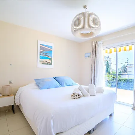 Cynthia - Piscine -