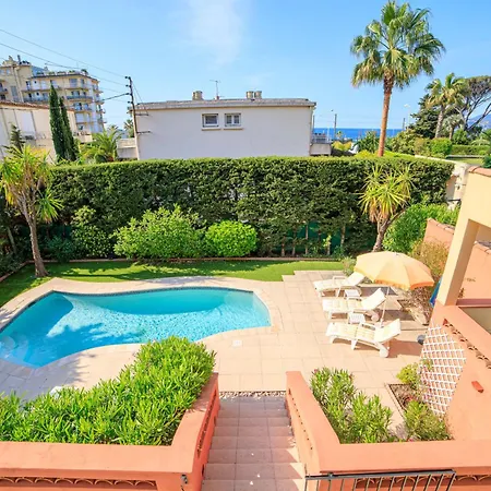 Cynthia - Piscine -