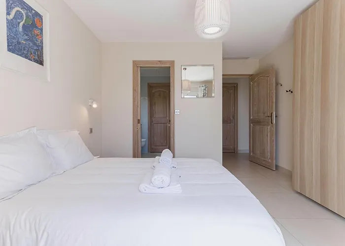 Cynthia - Piscine - * Cannes